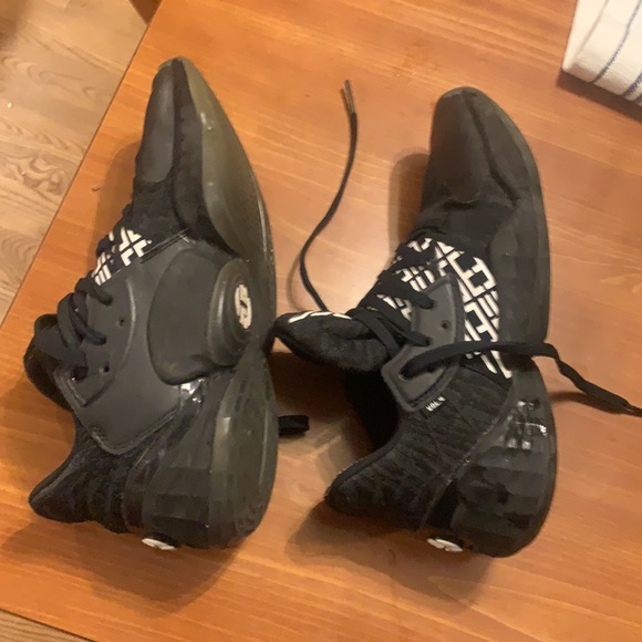 Harden 4 Men’s size 9 - Picture 5 of 7